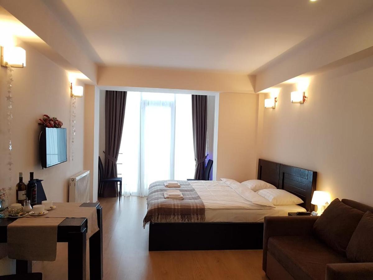 Happy Holidays Apartments In New غودوري المظهر الخارجي الصورة