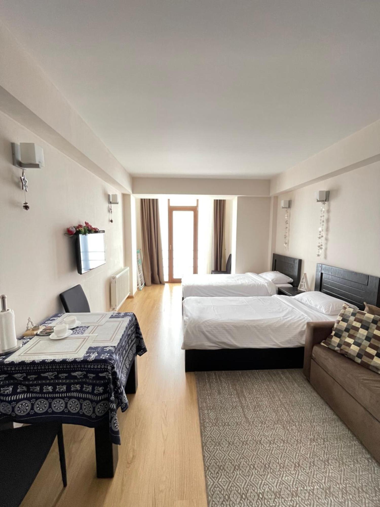 Happy Holidays Apartments In New غودوري الغرفة الصورة
