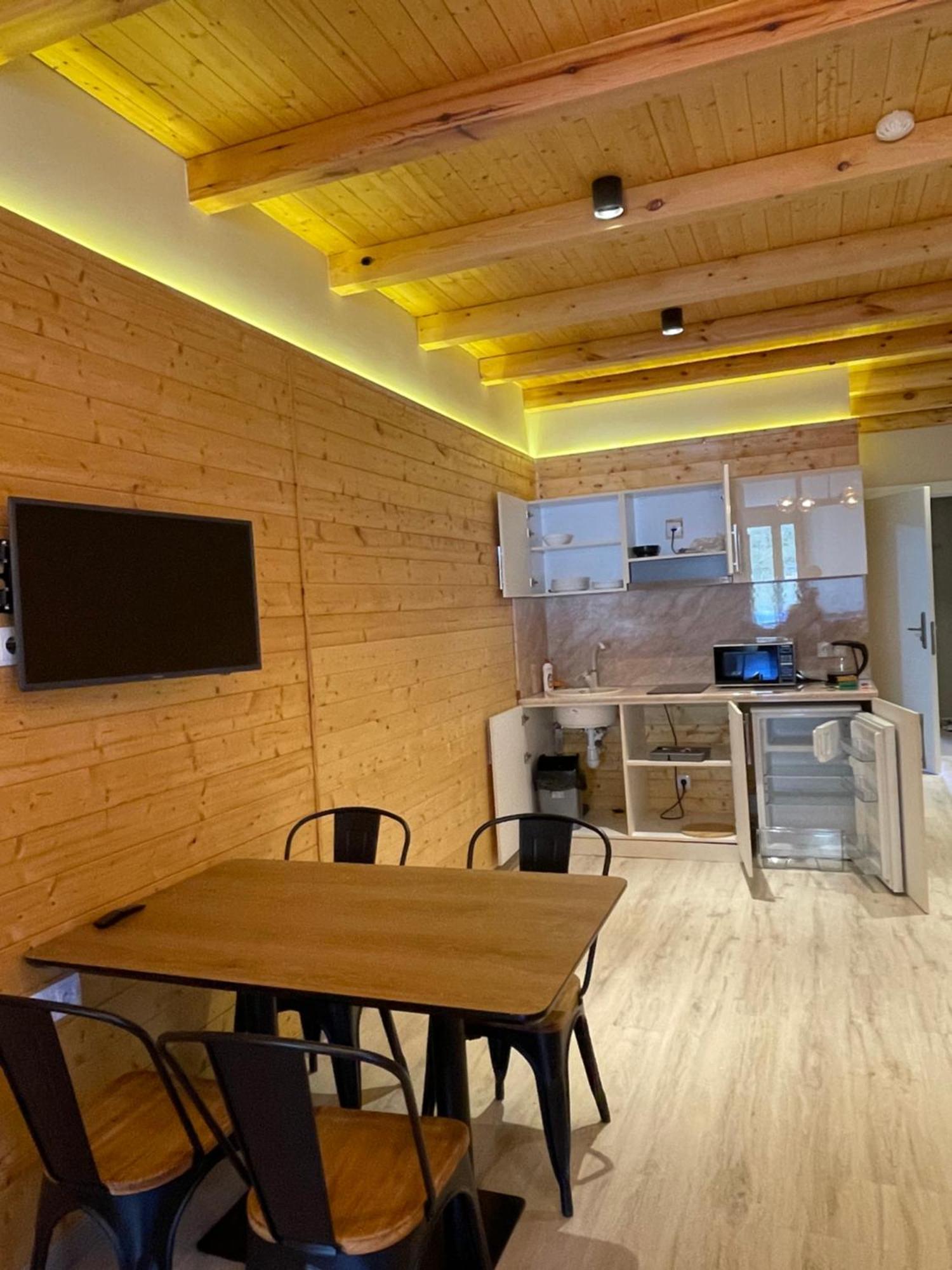 Happy Holidays Apartments In New غودوري الغرفة الصورة