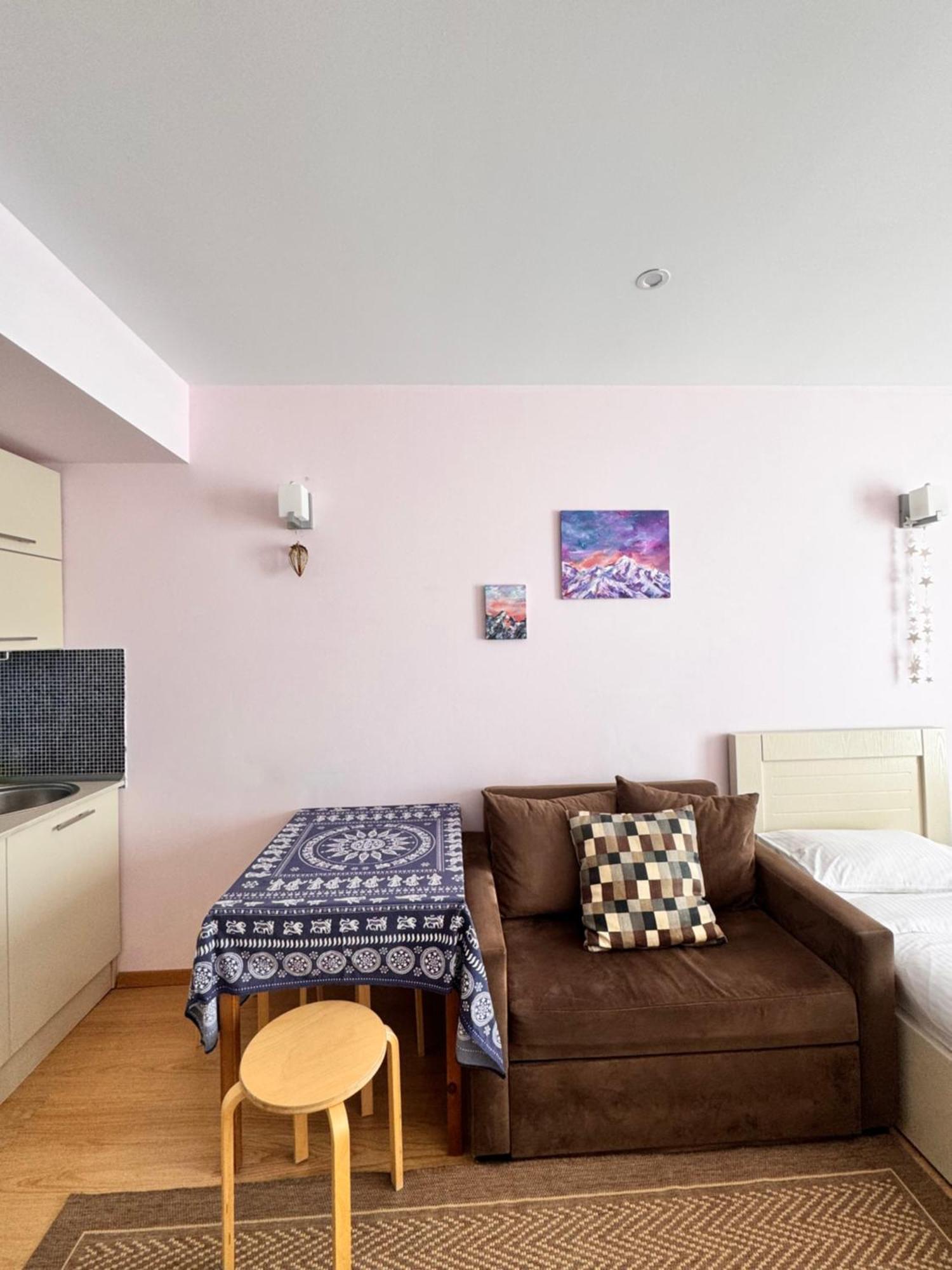 Happy Holidays Apartments In New غودوري المظهر الخارجي الصورة